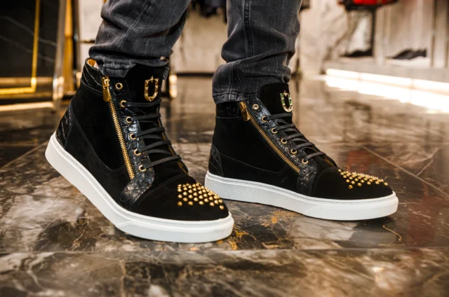 High-top sneakers with no-tie laces